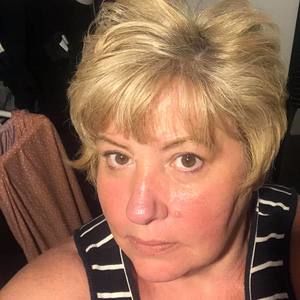 Meet your Posher, Carla